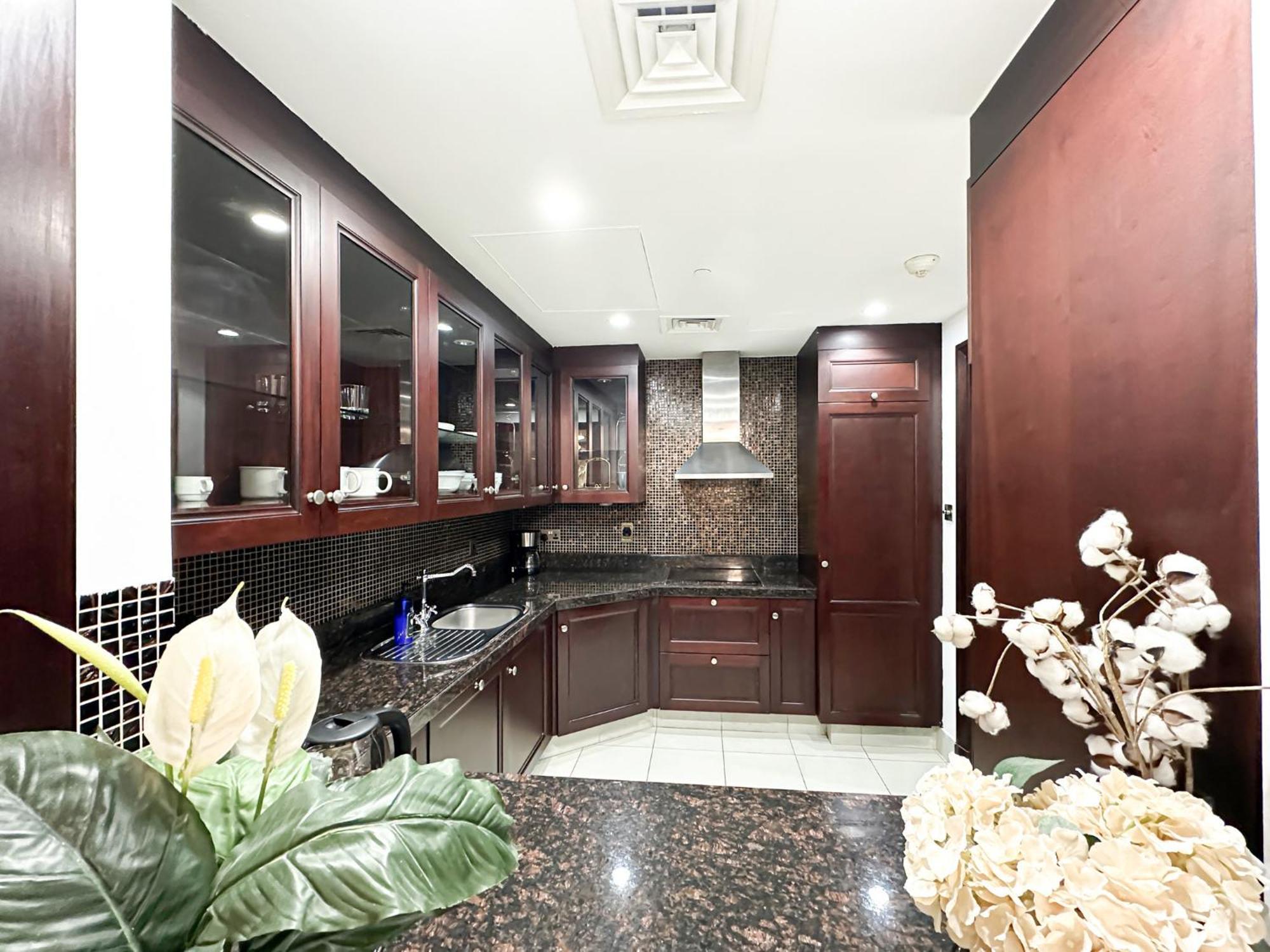 Trophy 2Br Aladdin Estate W Burj Khalifa View Apartment Dubai Exterior photo